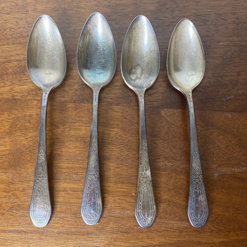4 Teaspoons Oneida Community FRIENDSHIP aka MEDALITY 1932 Tudor Plate Art Deco